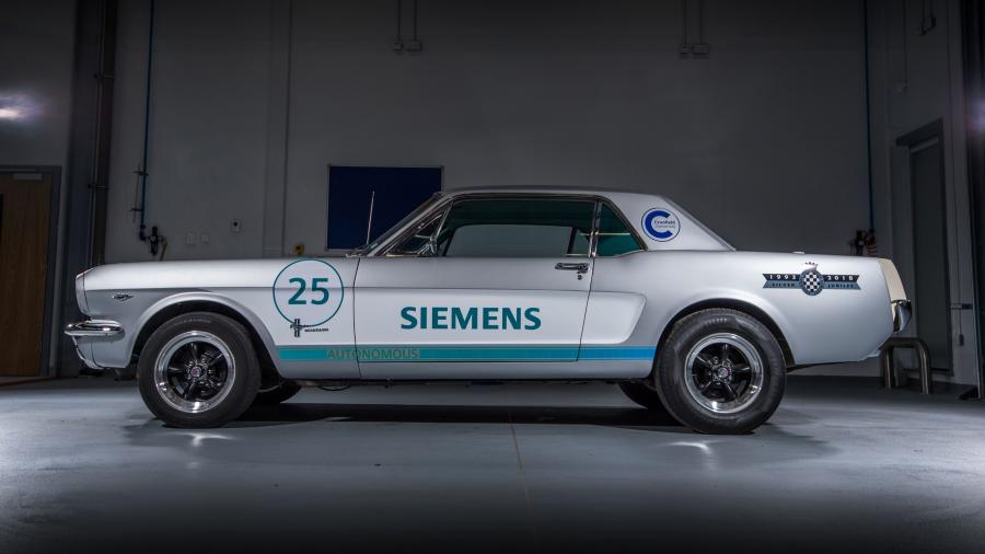  Ford Mustang Siemens Autonomous Car 1965 года  (фото 9 из 14)